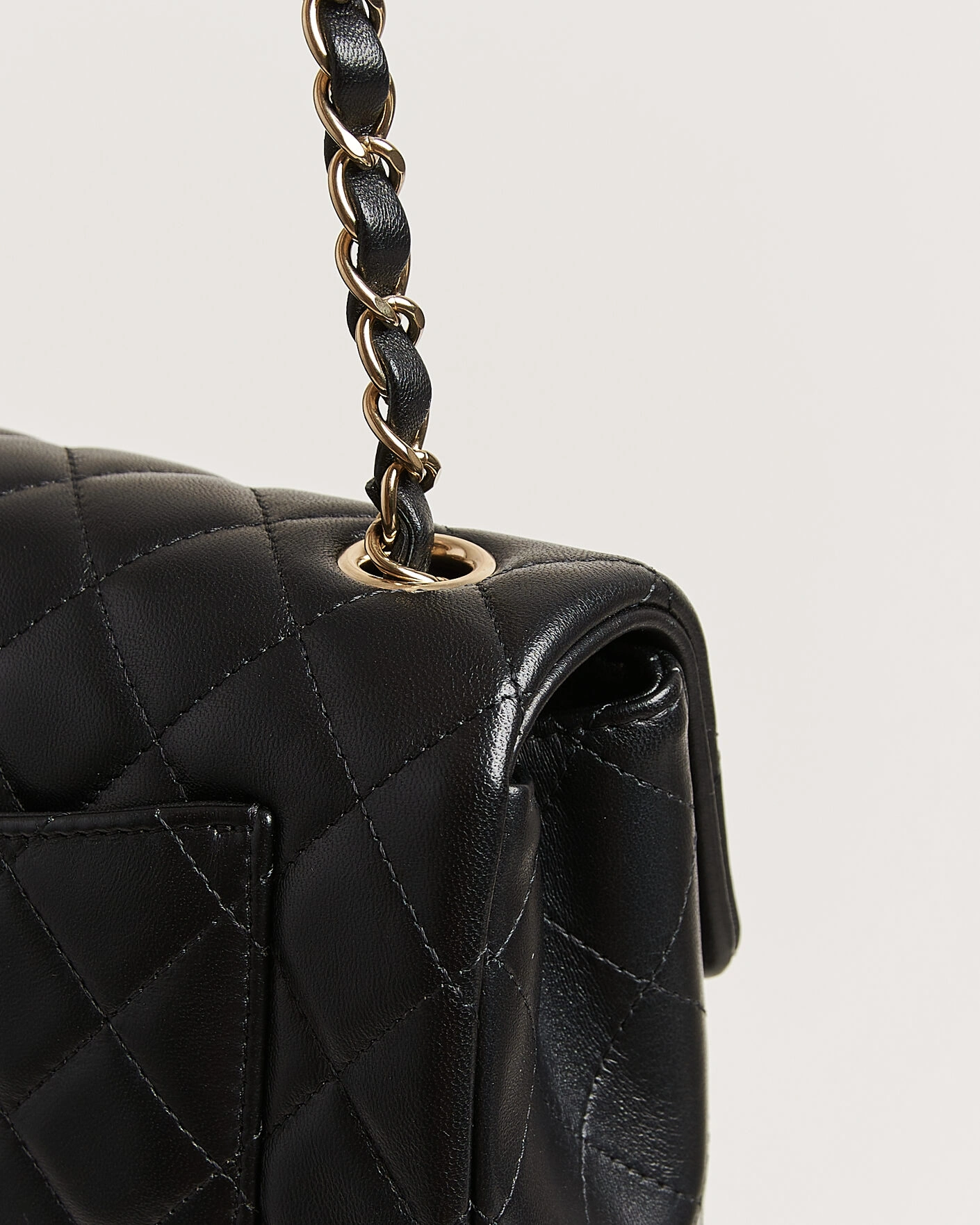 Herr | Pre-Owned & Vintage Bags | Chanel Pre-Owned | Classic Mini Rectangular Single Flap Bag Lambskin Black