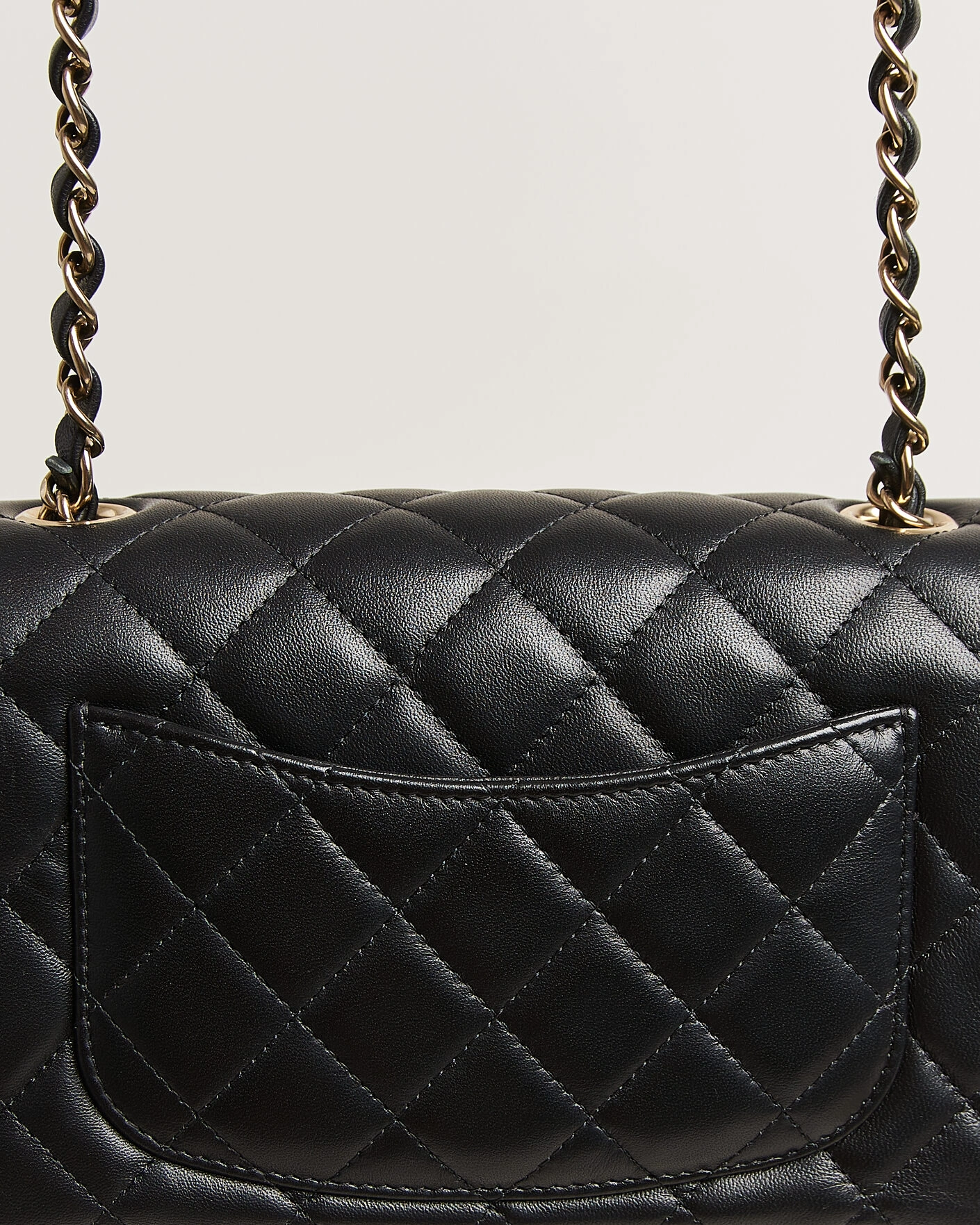 Herr | Pre-Owned & Vintage Bags | Chanel Pre-Owned | Classic Mini Rectangular Single Flap Bag Lambskin Black