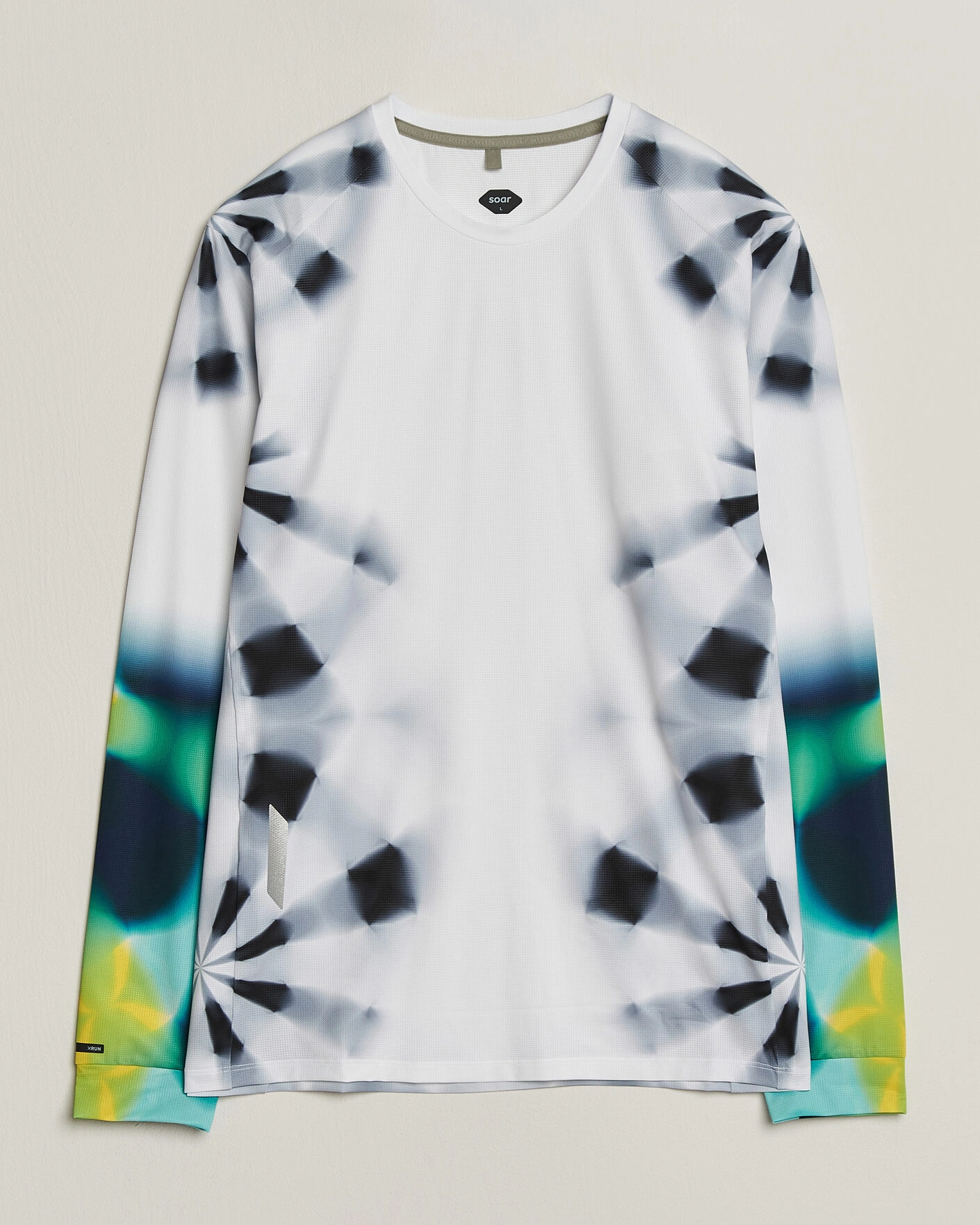 Herr | T-Shirts | SOAR Running | LS Printed Tech T-Shirt White/Grey