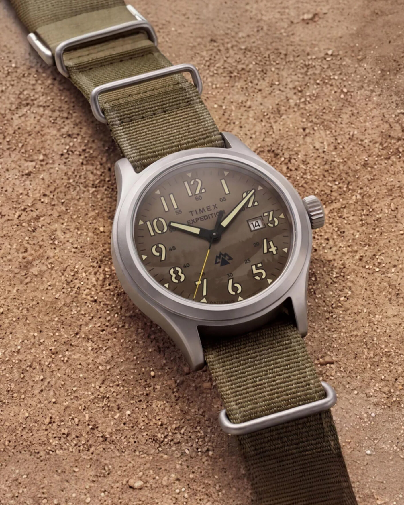 Herr | Timex Expedition Sierra Fabric Strap 40mm Khaki Camo Dial | Timex | Expedition Sierra Fabric Strap 40mm Khaki Camo Dial