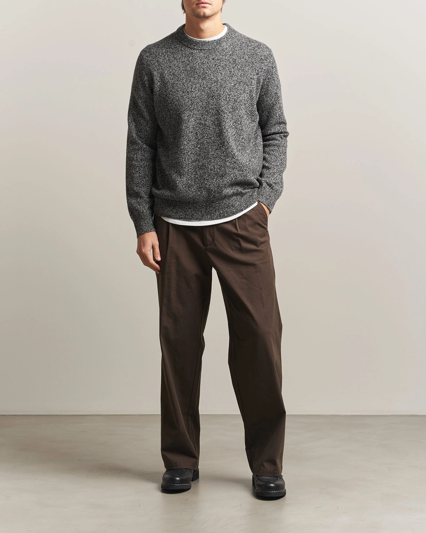 Herr | Tröjor | Samsøe Samsøe | Isak Knitted Crew Neck Black White Melange