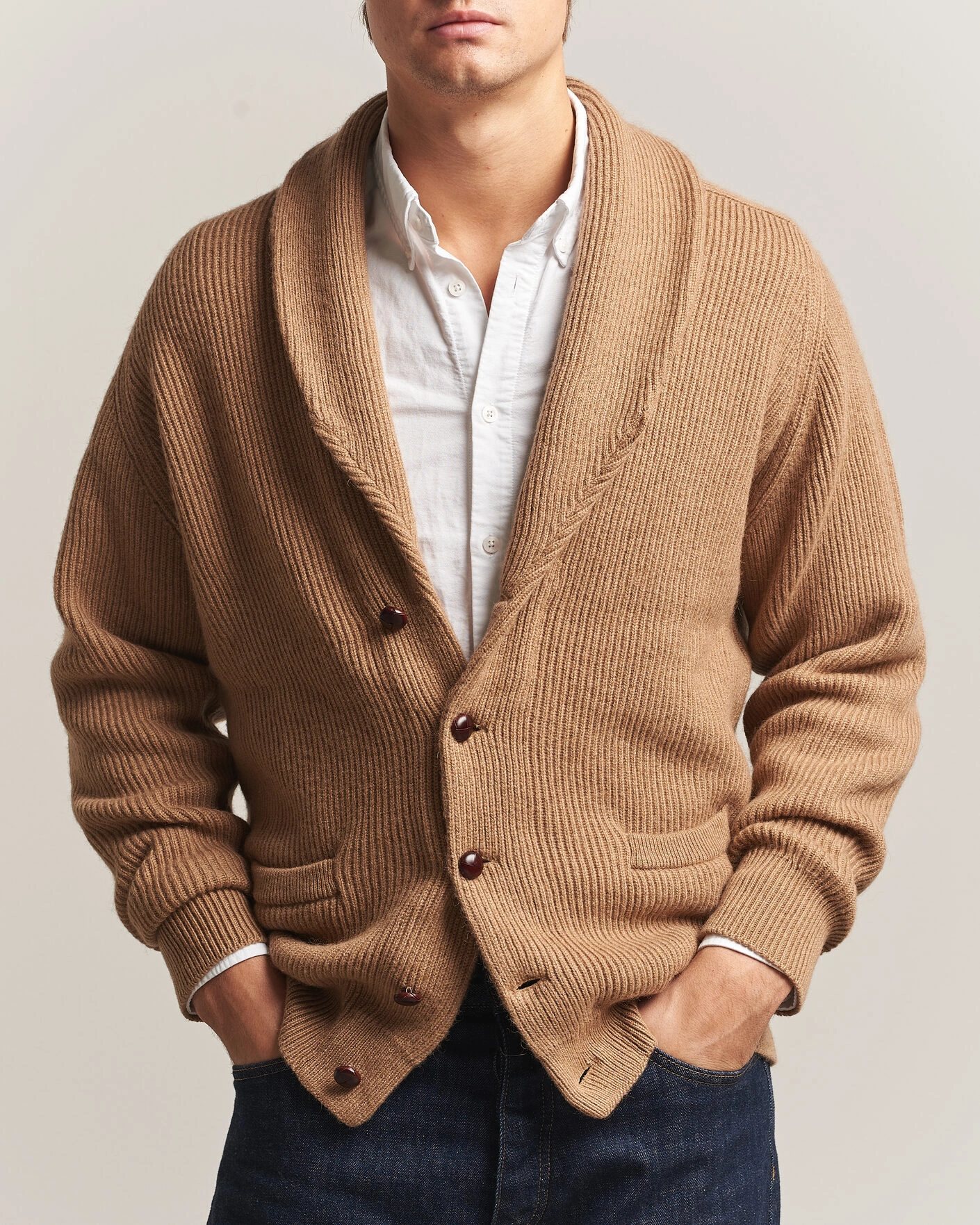 Herr | Tröjor | William Lockie | Windsor Camelhair Shawl Cardigan Natural Brown