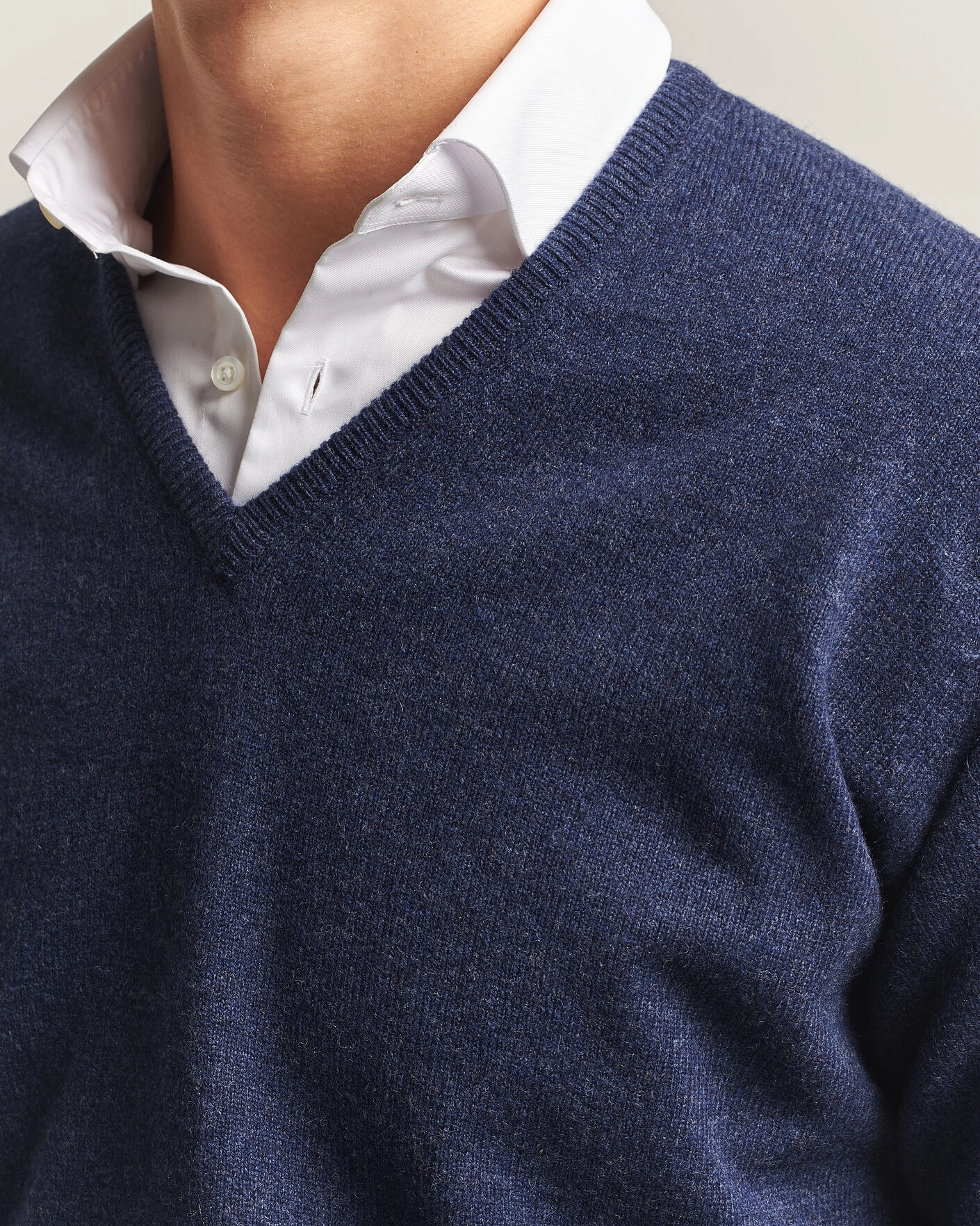 Herr | Tröjor | William Lockie | Rob Lambswool V-Neck Astra
