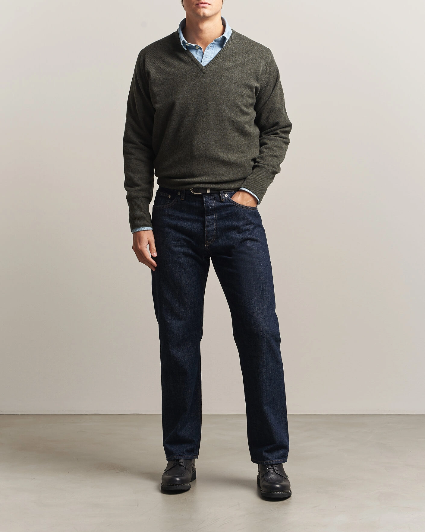 Herr | Tröjor | William Lockie | Rob Lambswool V-Neck Seaweed
