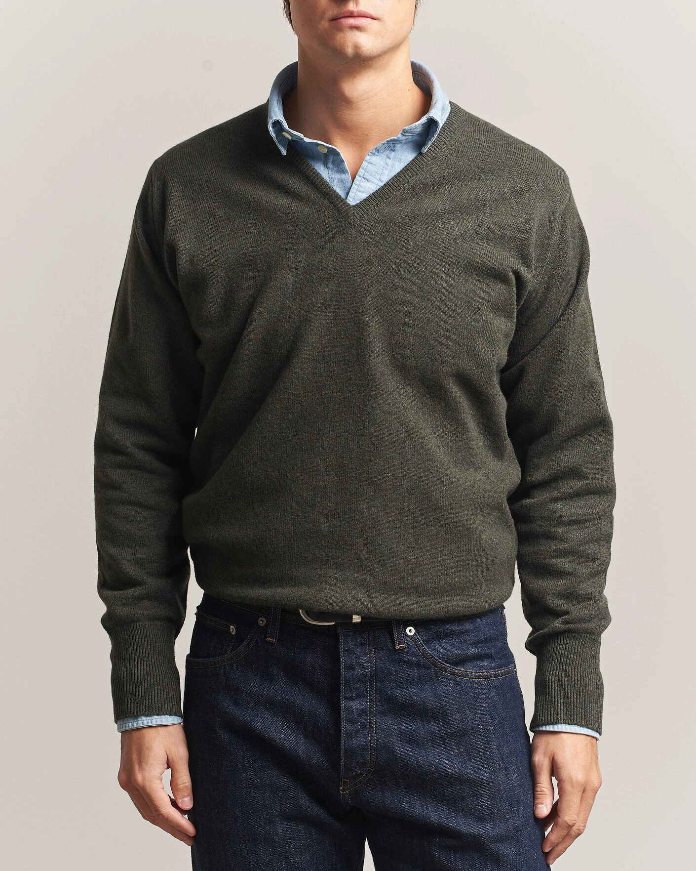 Herr | Tröjor | William Lockie | Rob Lambswool V-Neck Seaweed
