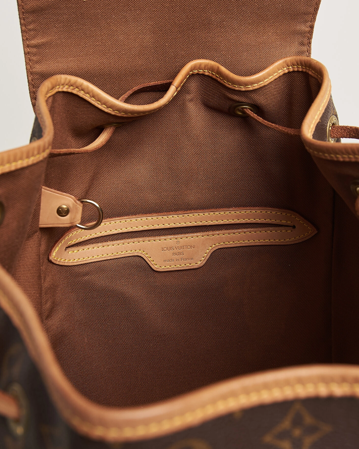 Herr | Pre-Owned & Vintage Bags | Louis Vuitton Pre-Owned | Montsouris GM Backpack Monogram