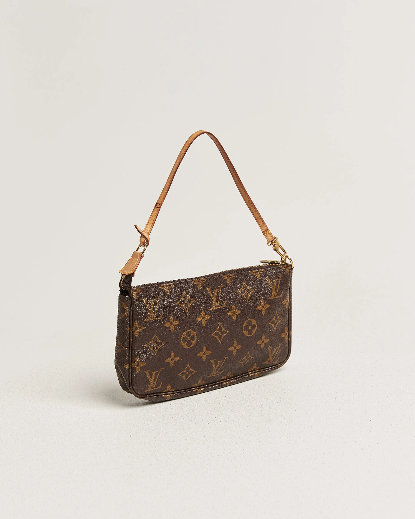 Herr | Pre-Owned & Vintage Bags | Louis Vuitton Pre-Owned | Pochette Accessoires Monogram