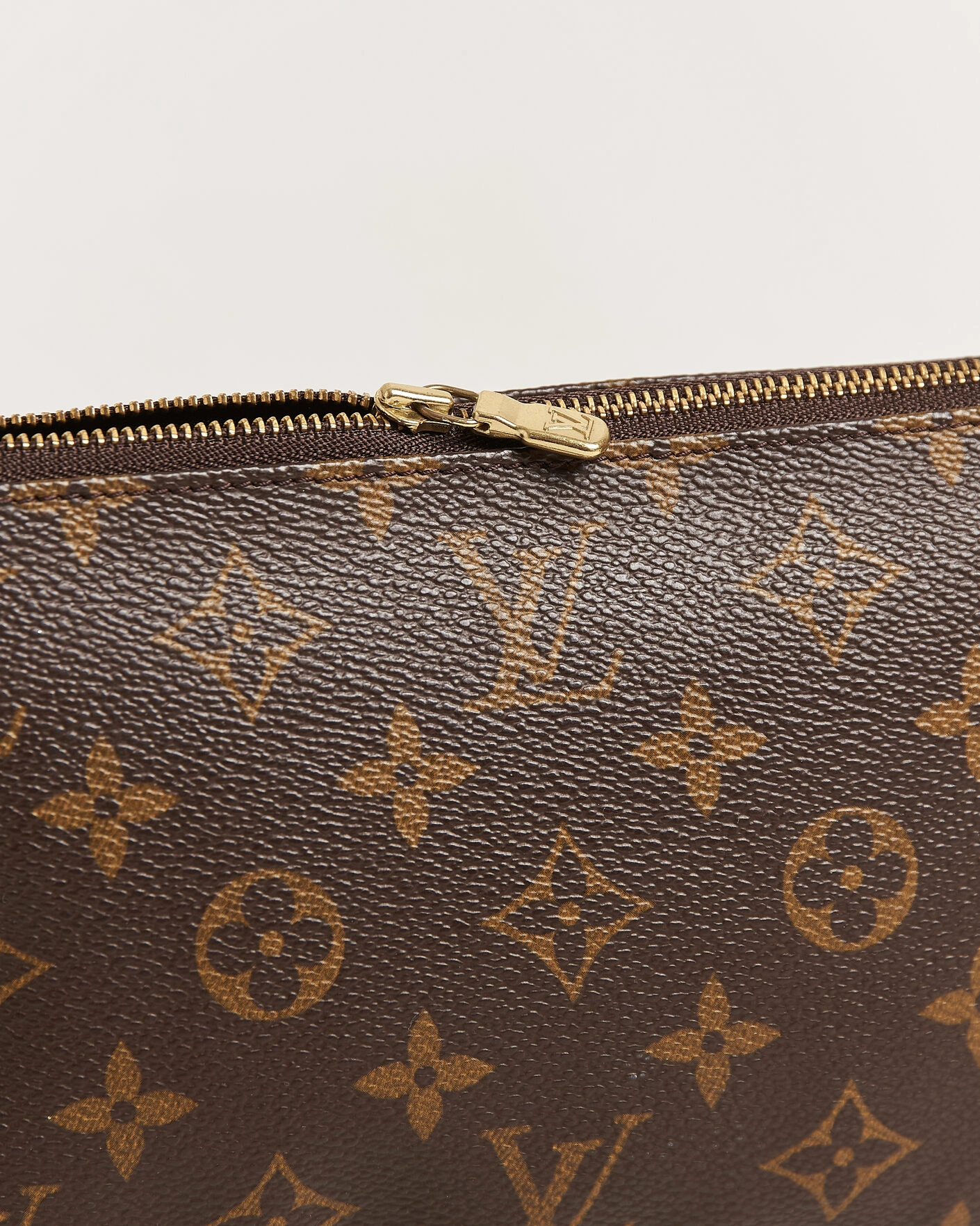 Herr | Pre-Owned & Vintage Bags | Louis Vuitton Pre-Owned | Pochette Accessoires Monogram