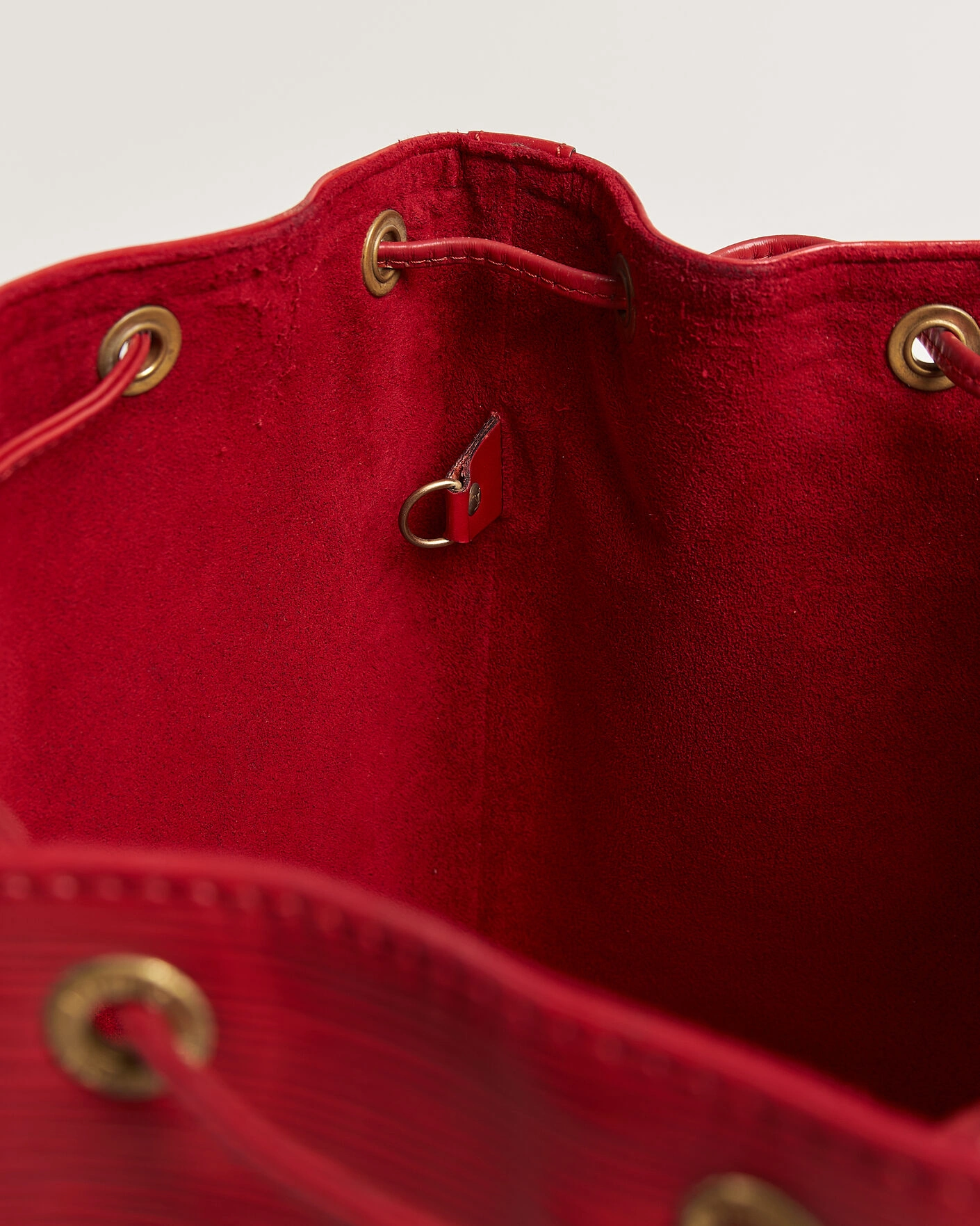 Herr | Pre-Owned & Vintage Bags | Louis Vuitton Pre-Owned | Noé Epi Leather Red