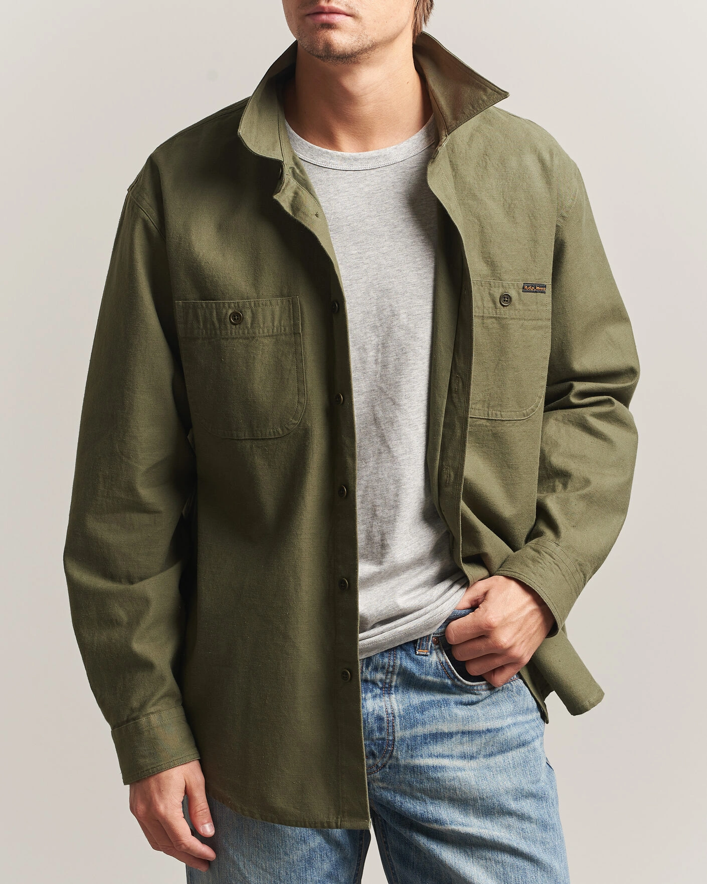 Herr | Skjortor | Nudie Jeans | Julian Worker Shirt Olive Green