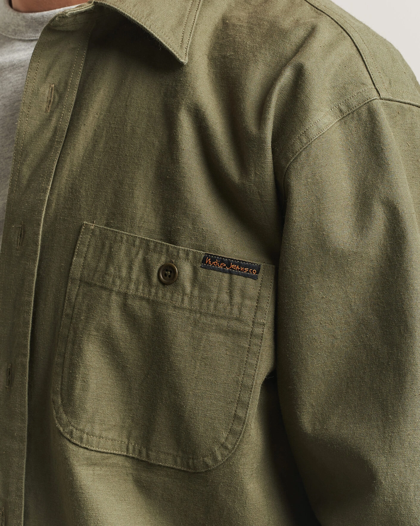 Herr | Skjortor | Nudie Jeans | Julian Worker Shirt Olive Green