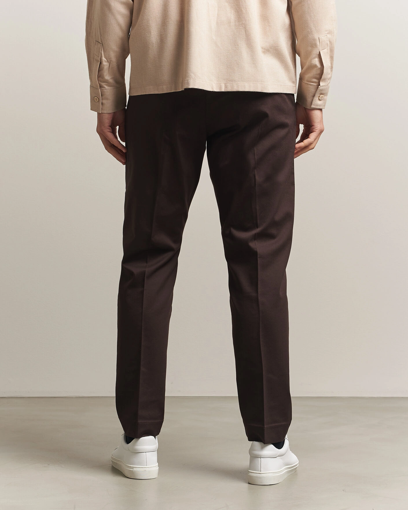 Herr | Byxor | NN07 | Bill Pleated Cotton Chinos Deep Truffle