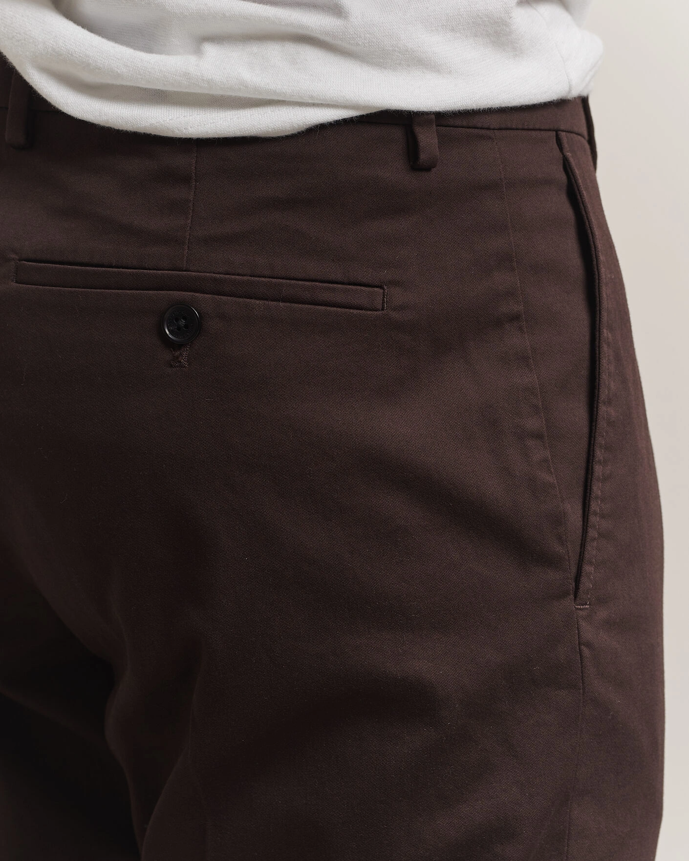 Herr | Byxor | NN07 | Bill Pleated Cotton Chinos Deep Truffle