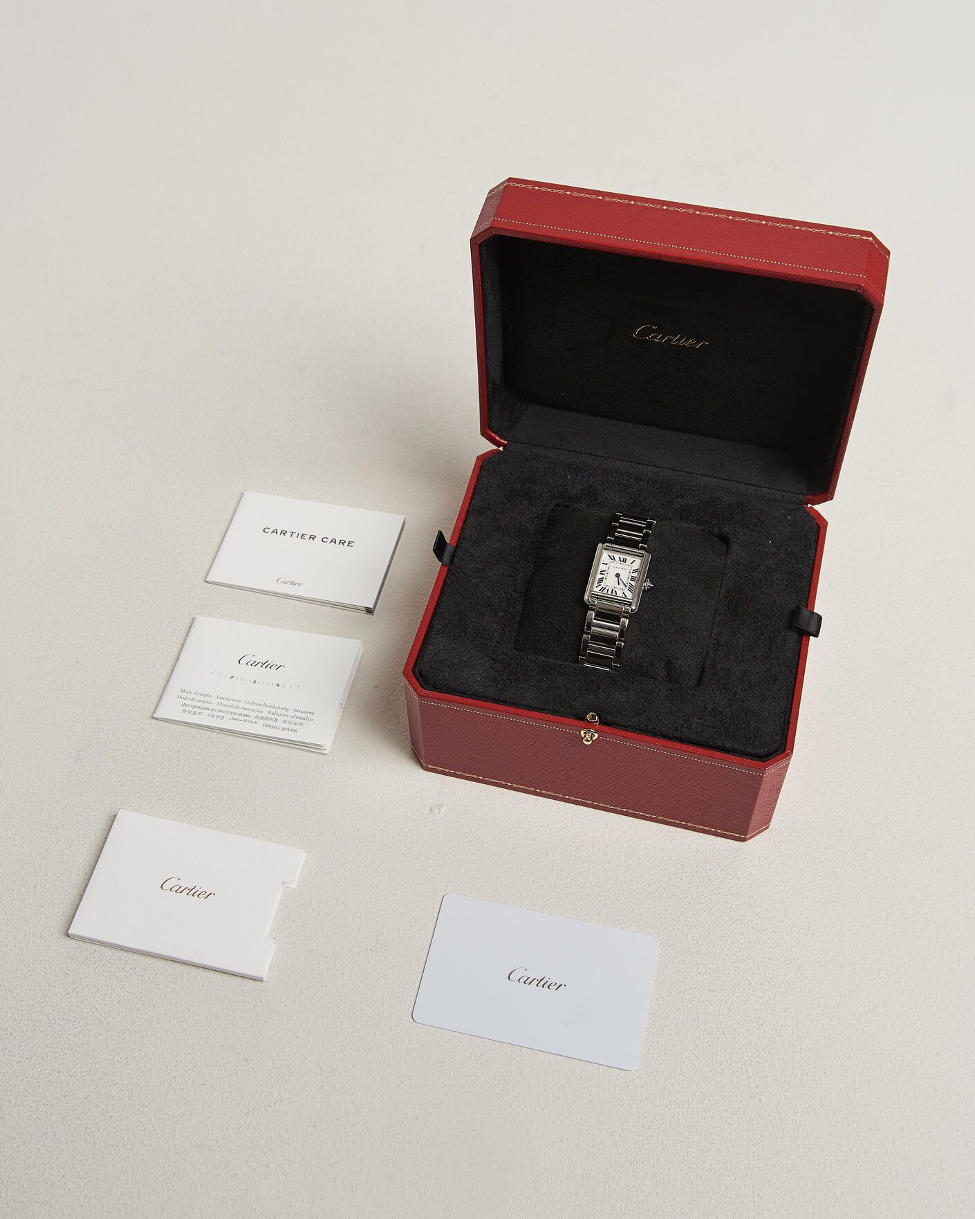 Herr | Pre-Owned & Vintage Watches | Cartier Pre-Owned | Tank Must