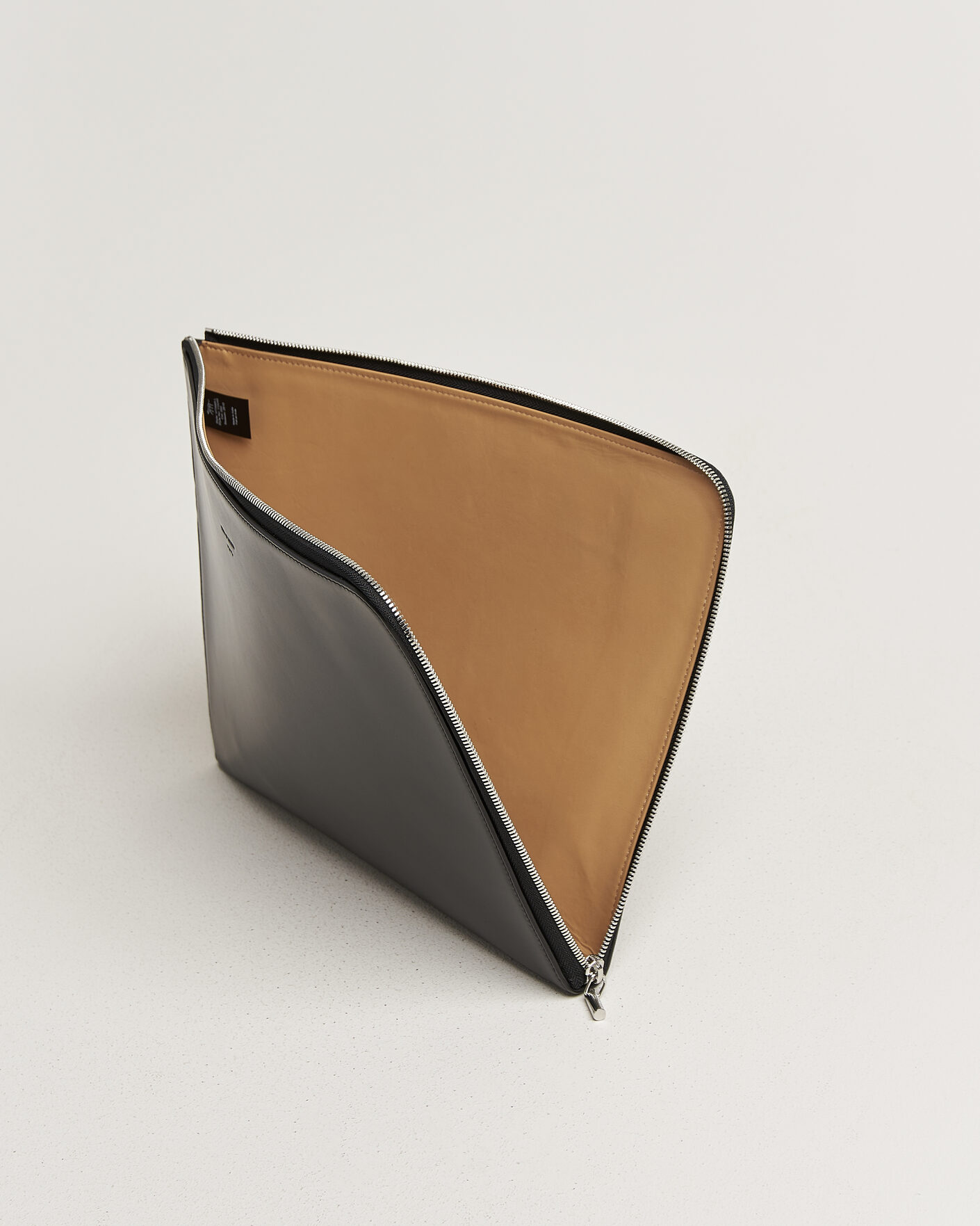 Herr | Väskor | Tiger of Sweden | Vitama Smooth Leather Portfolio Black