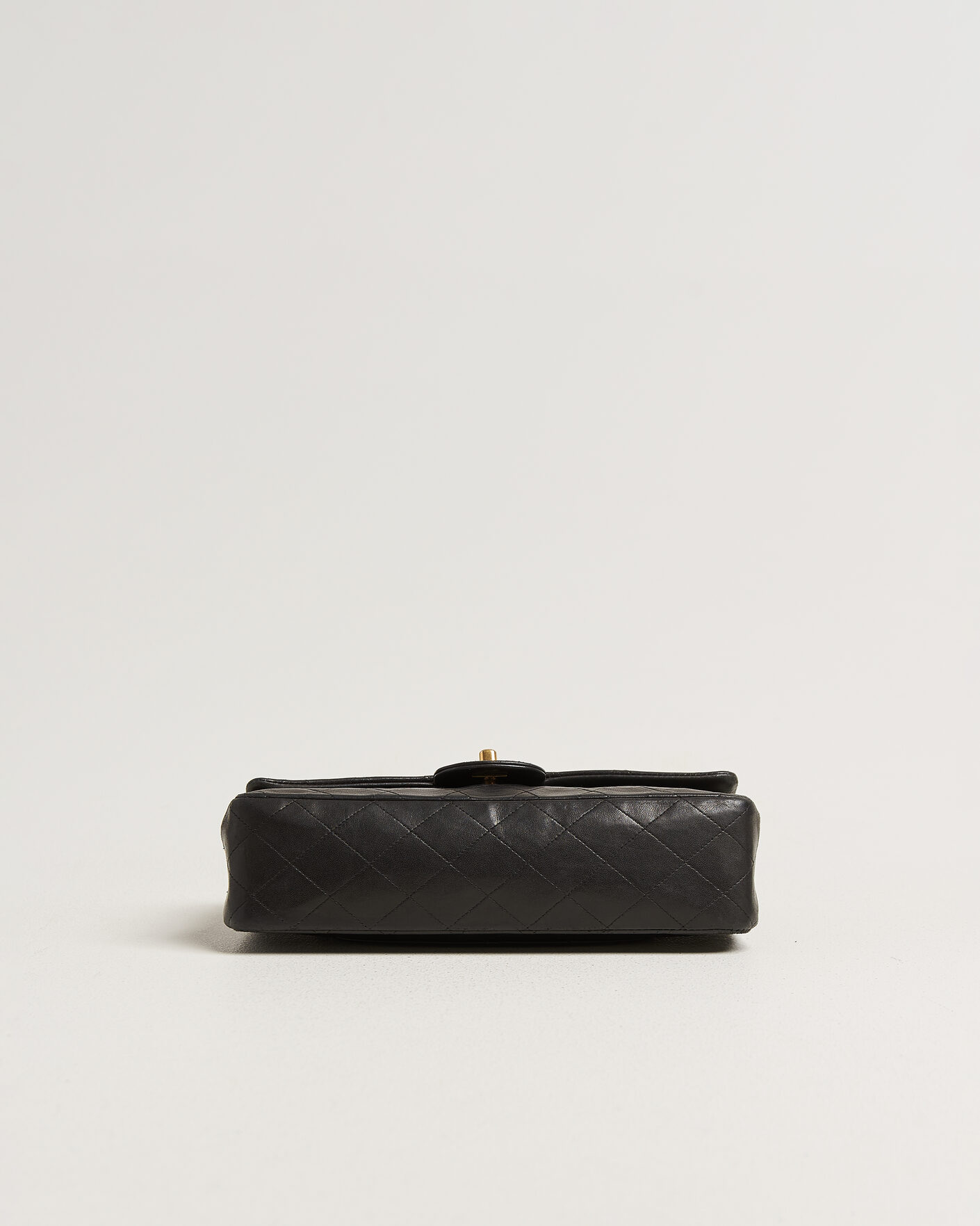 Herr | Pre-Owned & Vintage Bags | Louis Vuitton Pre-Owned | Chanel Pre-Owned Classic Medium Double Flap Bag Lambskin Black