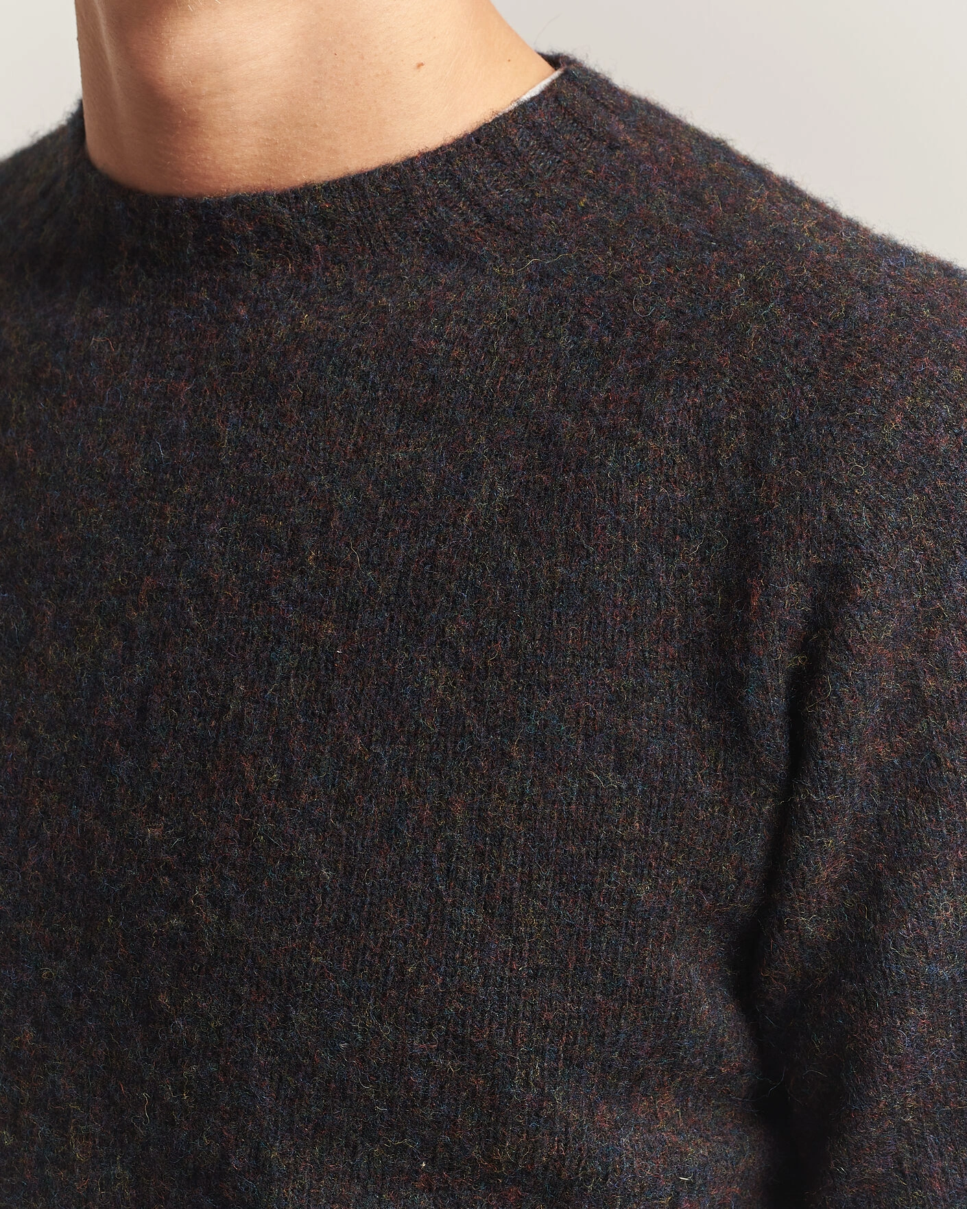 Herr | Tröjor | Harley Of Scotland | Brushed Supersoft Lambswool Crewneck Volcano