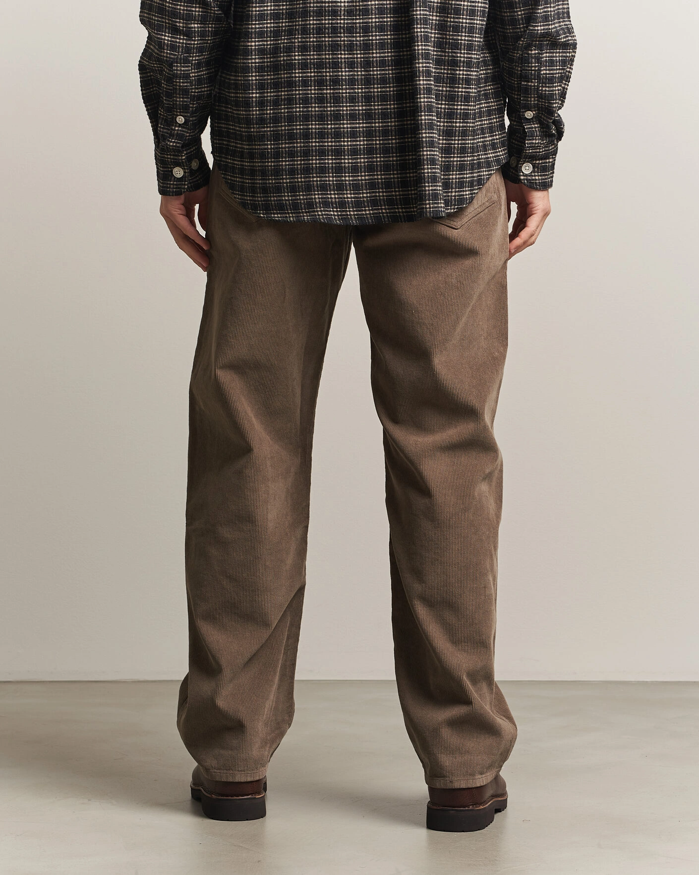 Herr | Byxor | Forét | Moor Relaxed Fit Corduroy Pants Faded Wood