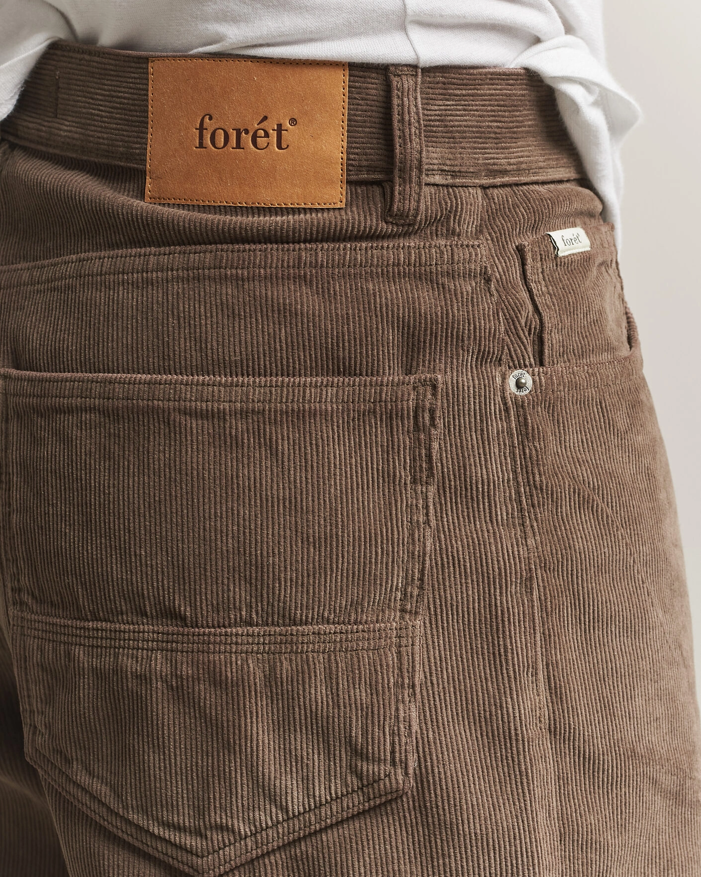 Herr | Byxor | Forét | Moor Relaxed Fit Corduroy Pants Faded Wood