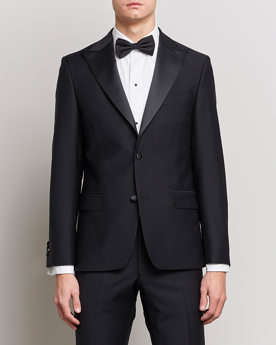 Herr | Fira nyår med stil | Oscar Jacobson | Elder Tuxedo Suit