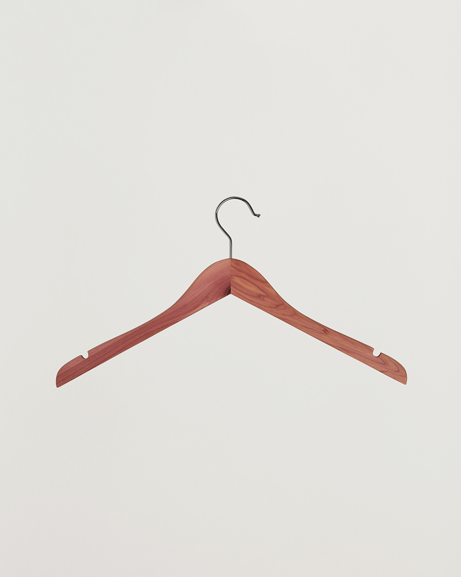 Herr | Klädvård | Care with Carl | 4-pack Cedar Wood Shirt Hangers
