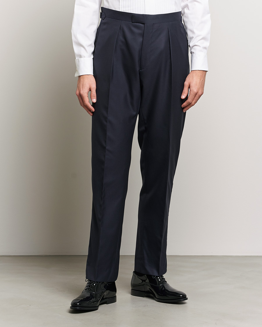 Herr | | Tailoring services | Tuxedo Classic