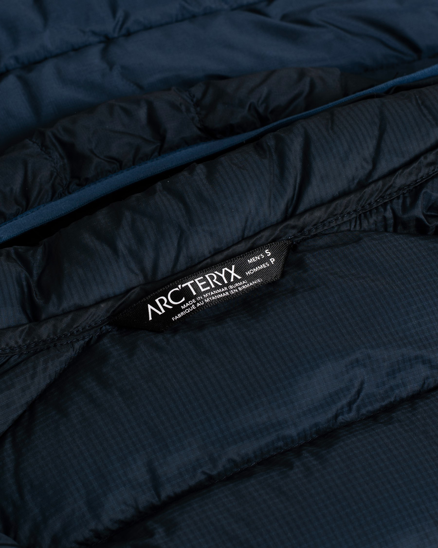 Herr | Arc'teryx Cerium LT Quilted Shell Hooded Down Jacket Nocturne | Pre-owned | Arc'teryx Cerium LT Quilted Shell Hooded Down Jacket Nocturne