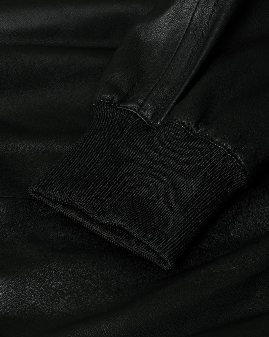 Herr | Care of Carl Pre-owned | Pre-owned | Emporio Armani Leather Bomber Jacket Black 48