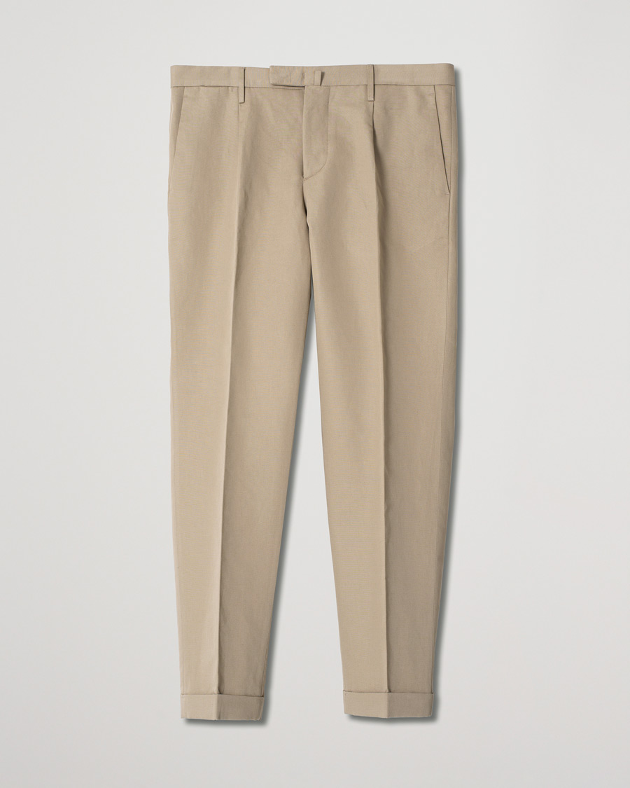 Herr | Briglia 1949 Easy Fit Pleated Linen/Cotton Trousers Beige | Pre-owned | Briglia 1949 Easy Fit Pleated Linen/Cotton Trousers Beige