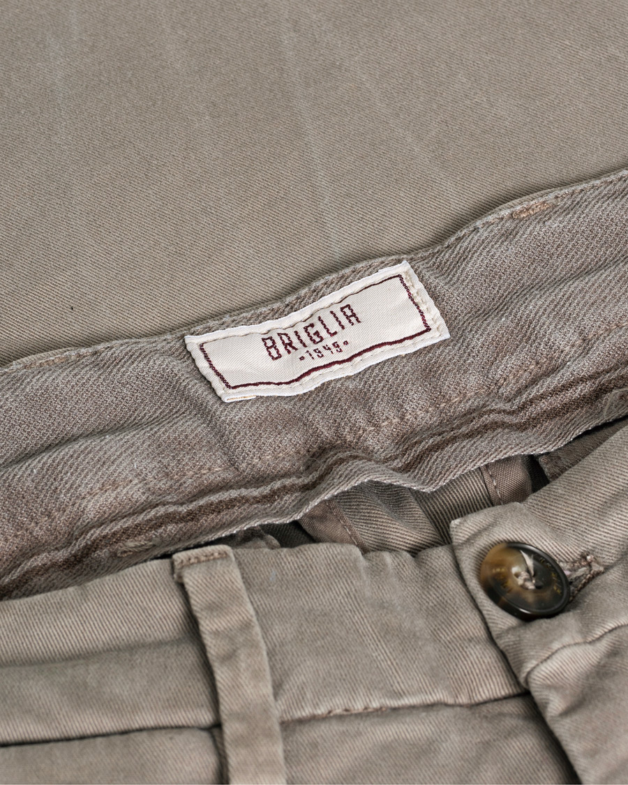 Herr | Briglia 1949 Slim Fit Cotton Stretch Chino Taupe | Pre-owned | Briglia 1949 Slim Fit Cotton Stretch Chino Taupe