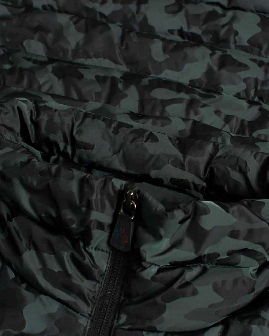 Herr | Moncler Grenoble Camo Down Jacket Black 1 - S | Pre-owned | Moncler Grenoble Camo Down Jacket Black 1 - S