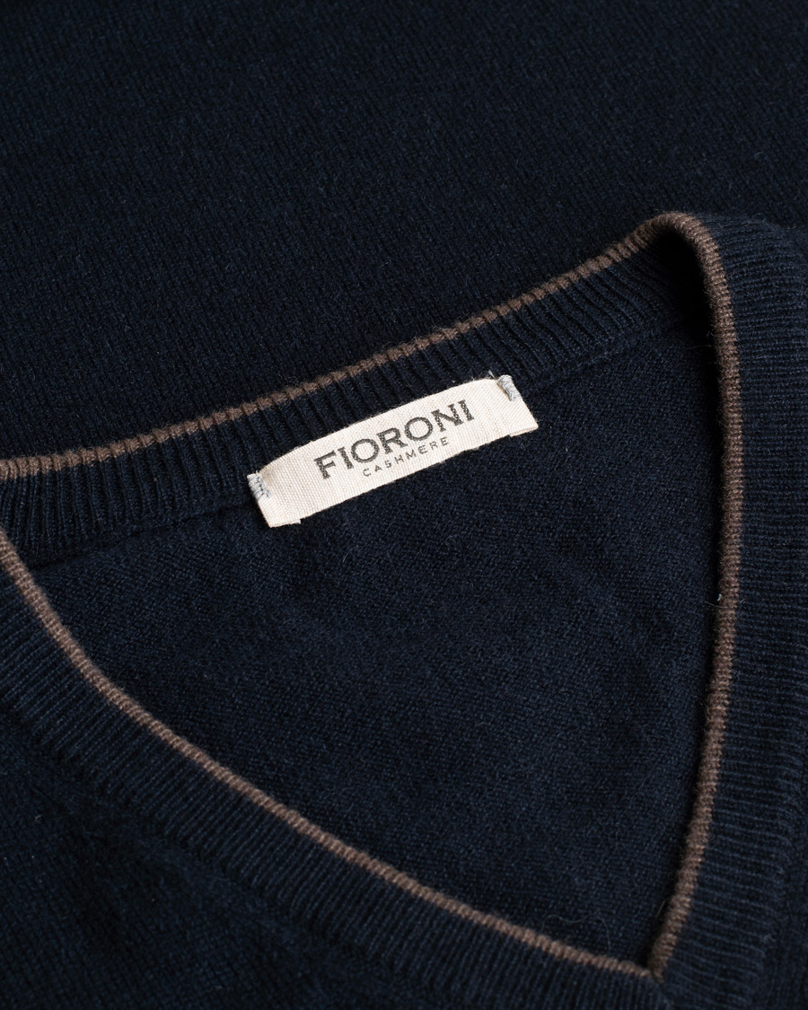 Herr | Fioroni Cashmere V Neck Sweater Navy 48 | Pre-owned | Fioroni Cashmere V Neck Sweater Navy 48