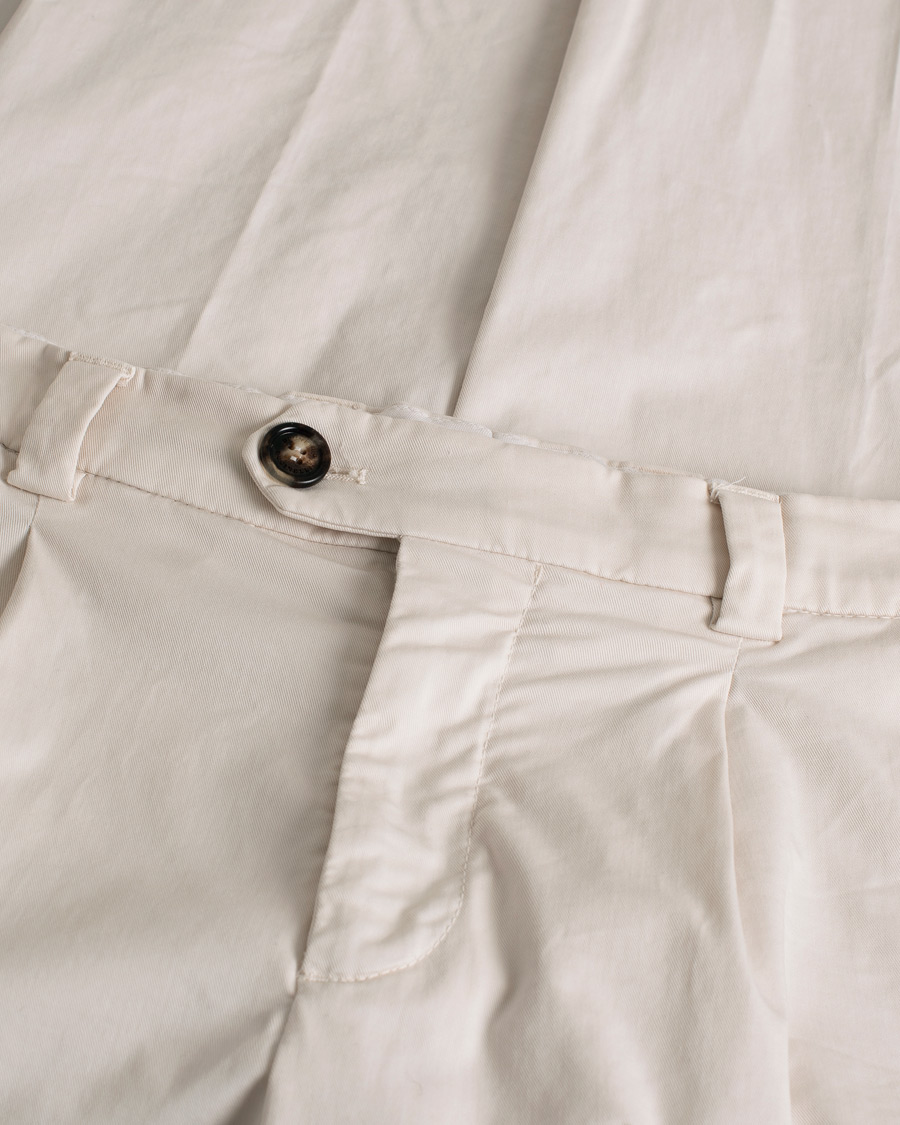 Herr | Brunello Cucinelli Slim Fit Pleated Trousers Off White | Pre-owned | Brunello Cucinelli Slim Fit Pleated Trousers Off White