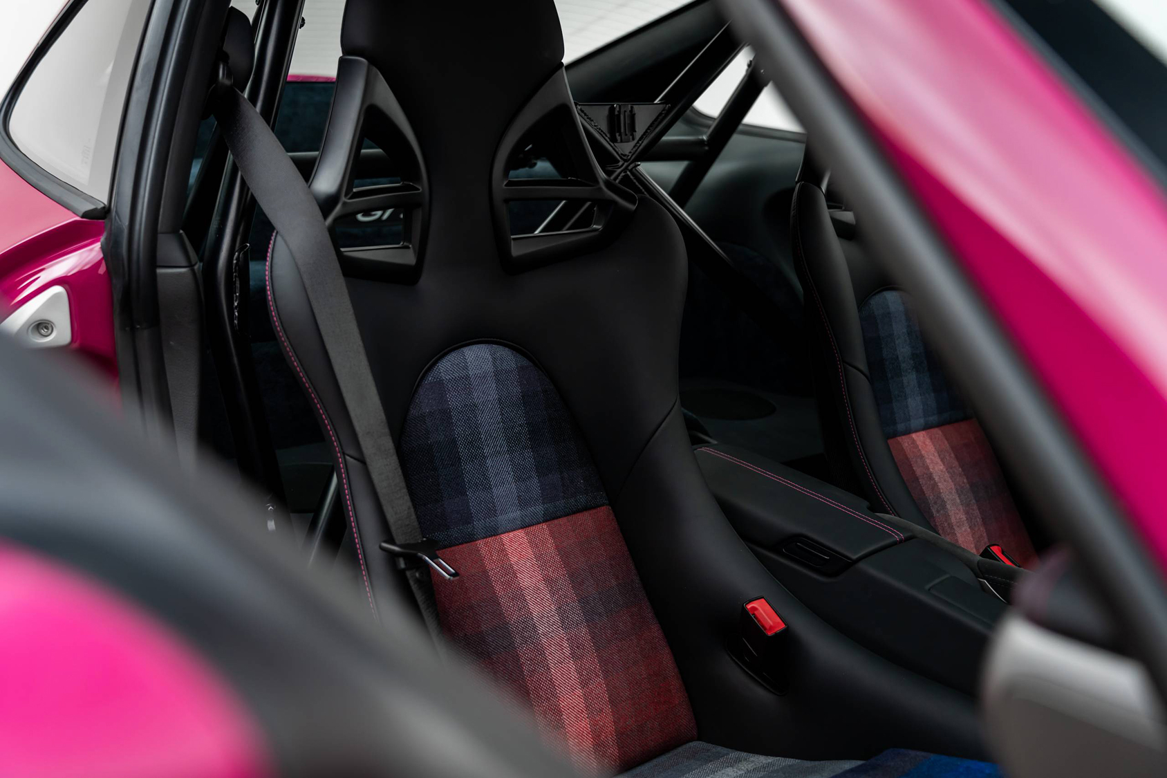 Herr | | Pre-Owned & Vintage Cars | Sport Classic - Modified Porsche 911 GT3