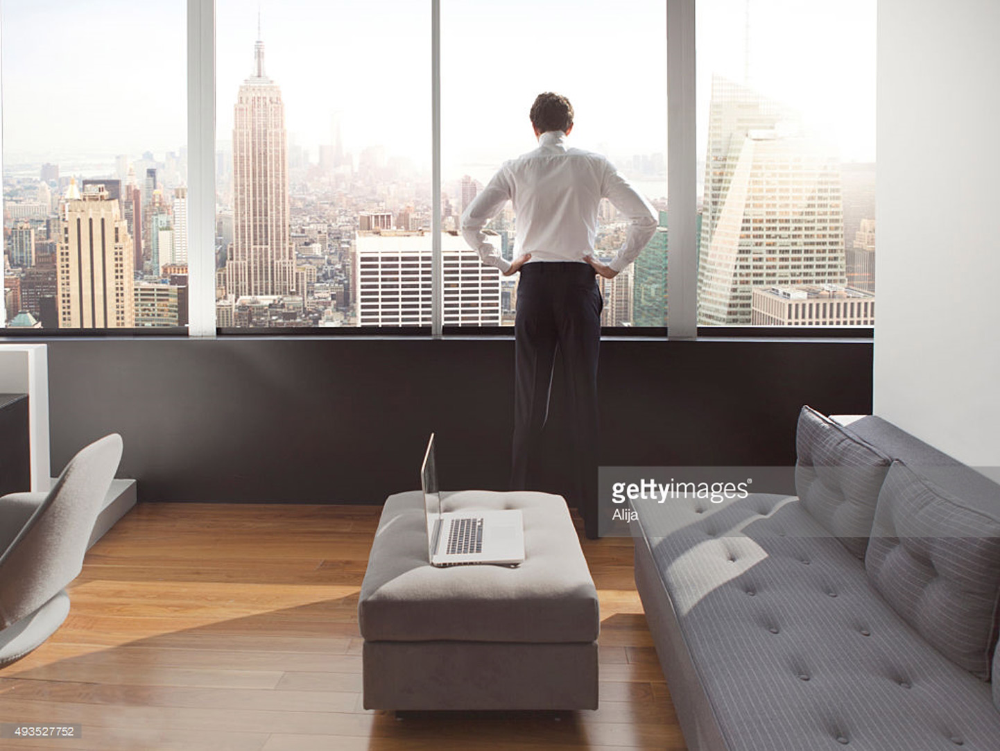 TEST: Modets cykler - en historisk reflektion om hur vi klär oss