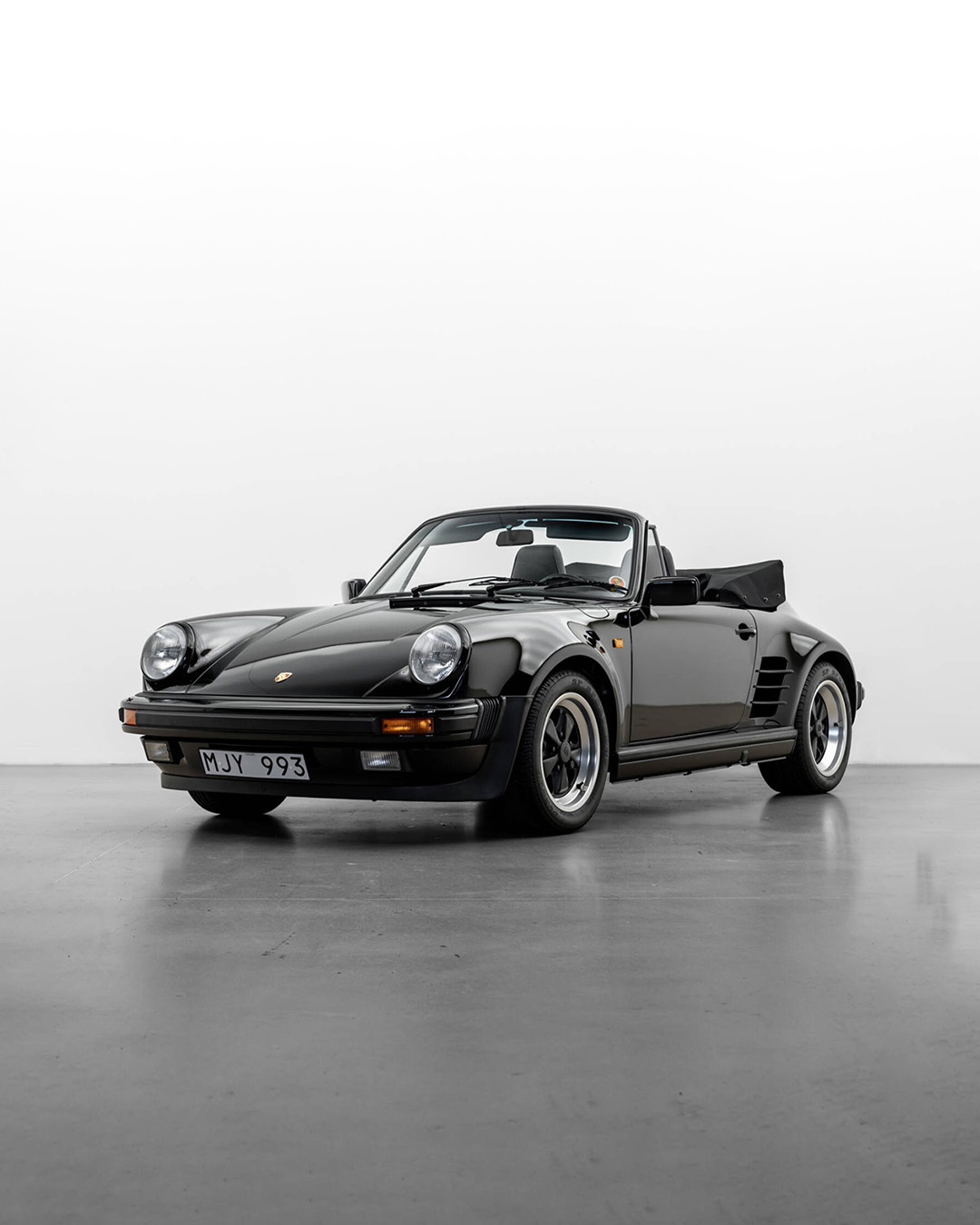 Vintage Biler i butikken: Porsche 911 Carrera WTL Cabriolet (1987)