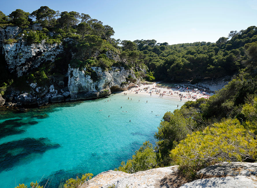 3 destinasjoner for sommeren - og de plagg man pakker med seg