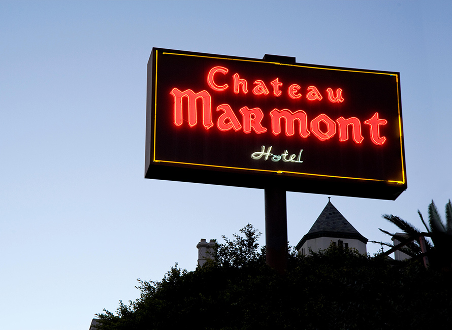 Tre mytomspunna hotell och stilar i dekadensens tecken