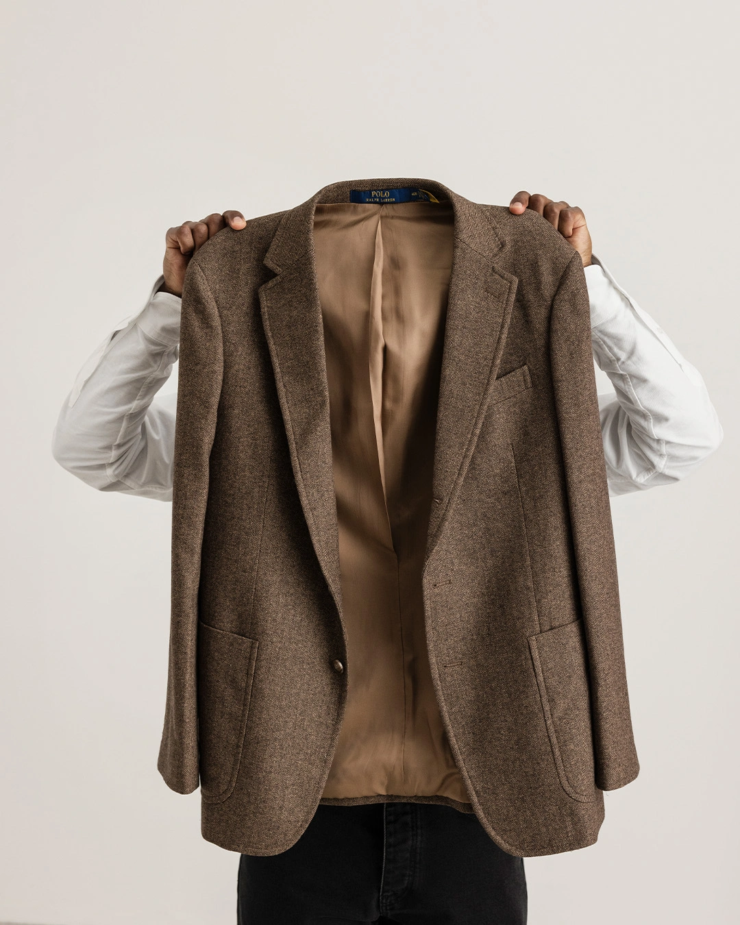 Behind the seams: 7 sätt att känna igen en kavaj av hög kvalitet