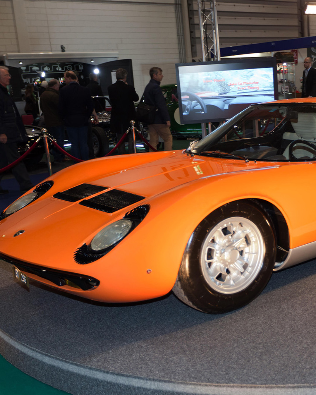 Bilar på vita duken: Lamborghini Miura P400 i The Italian Job