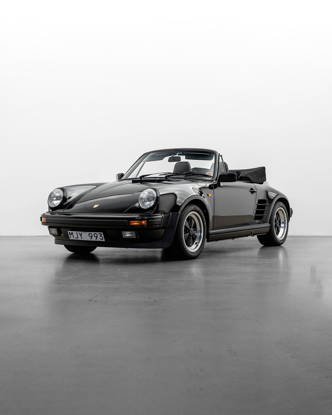 Vintage Cars i butikken: Porsche 911 Carrera WTL Cabriolet (1987)