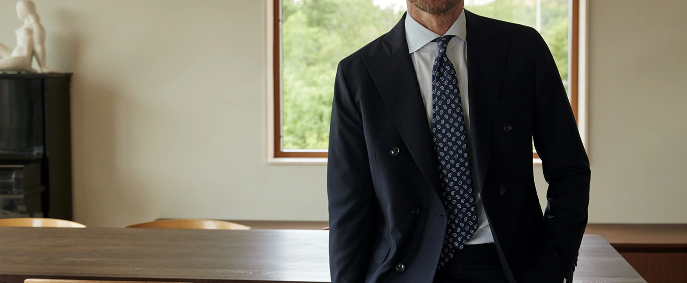 How to dress for a business meeting