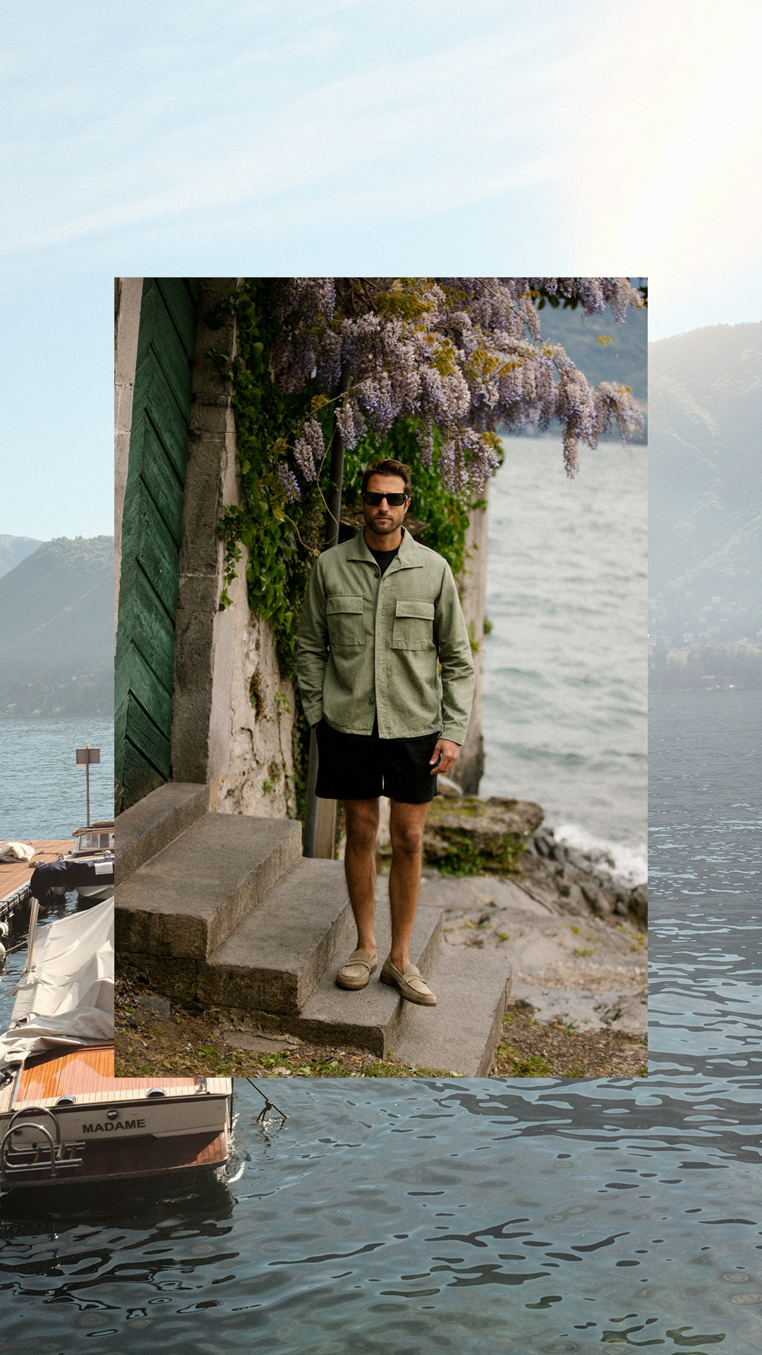 En loafer stylad med svarta shorts